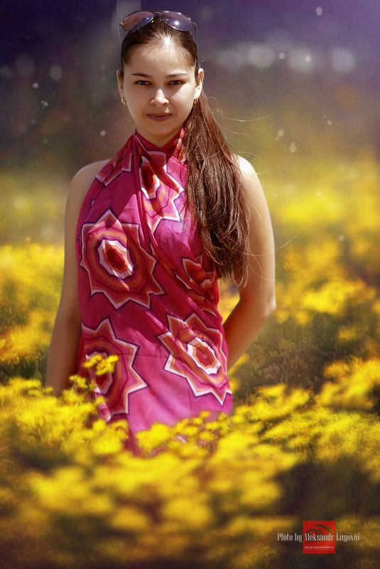 Девушка в цветах фото превью