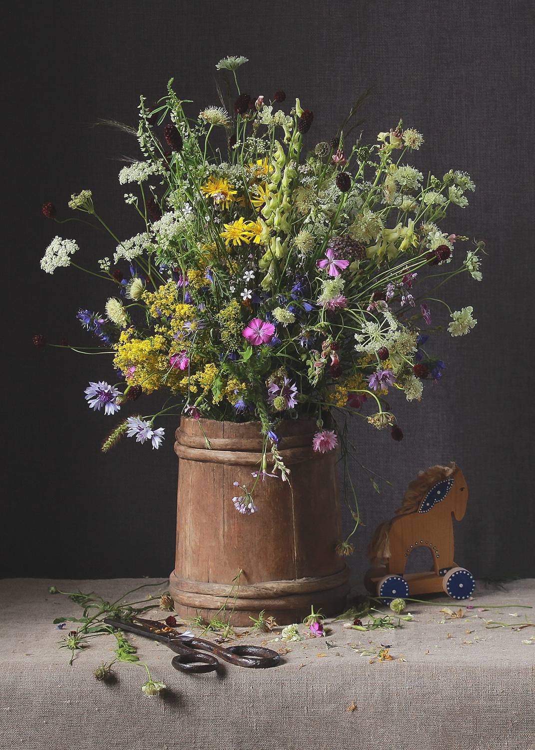 натюрморт, фотонатюрморт, лето, цветы, букет, полевые цветы, цветочный натюрморт, ретро натюрморт, лошадка, still life, stillifefoto, художественное фото, фотохудожник, наталья казанцева, Наталья Казанцева