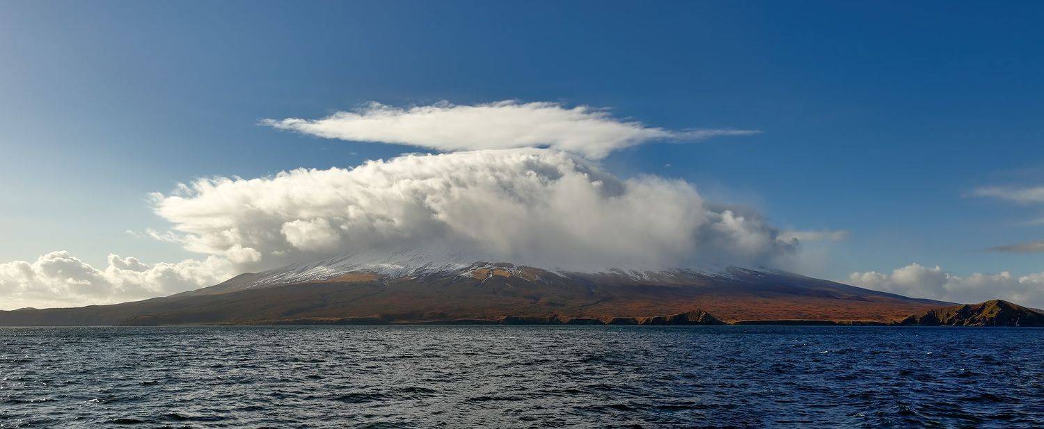 облака, октябрь, осень, тихий океан, курильский вулкан, Евгений Паршуков