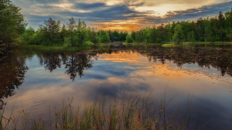 озеро вечер закат отражение лето Вечерело фото превью
