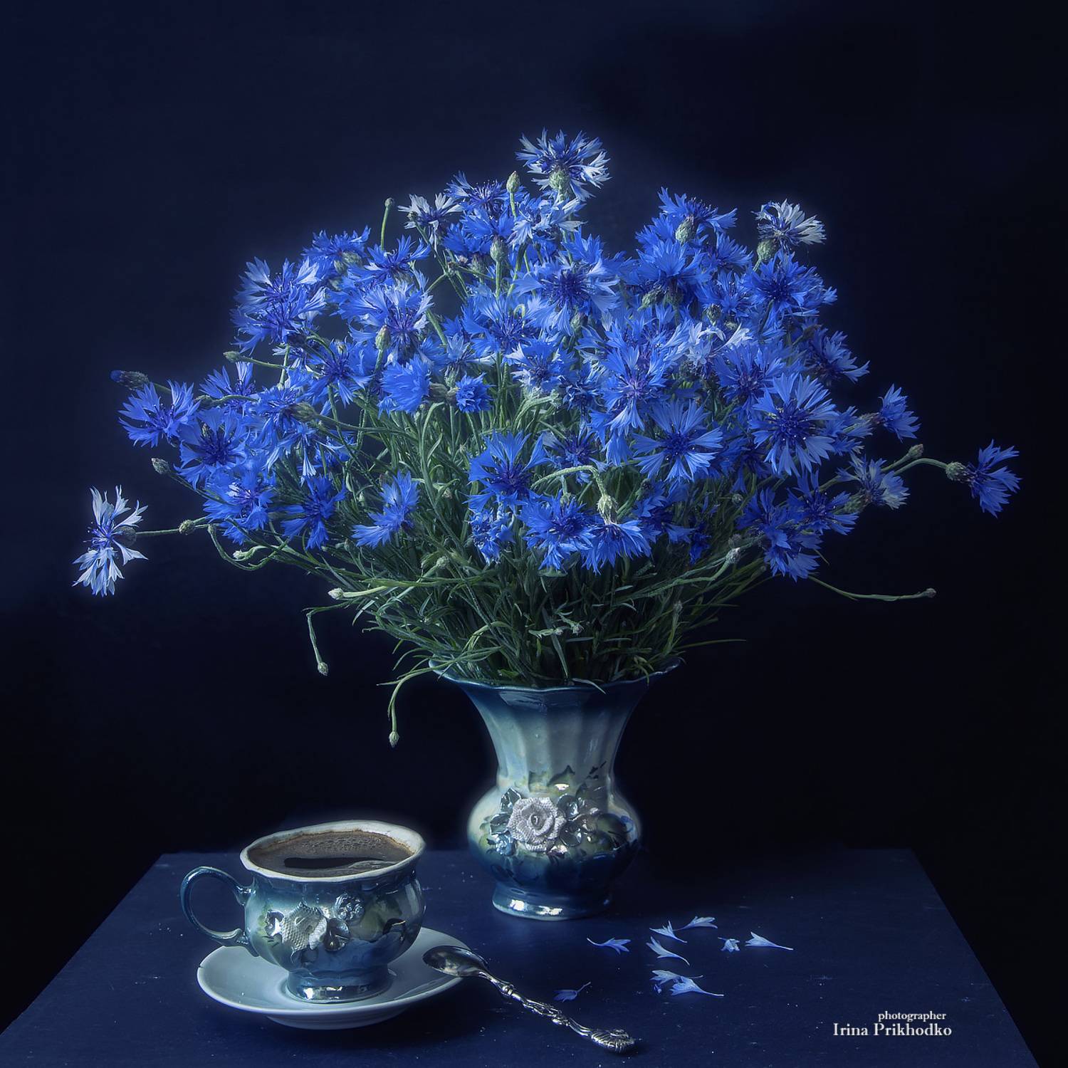 натюрморт, цветы, васильки, букеты, кофе, Приходько Ирина