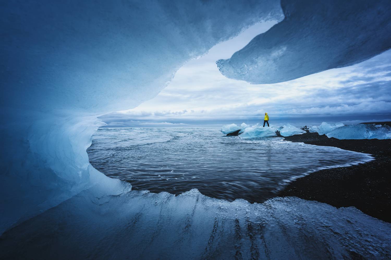 , Lyubomir Momchilov