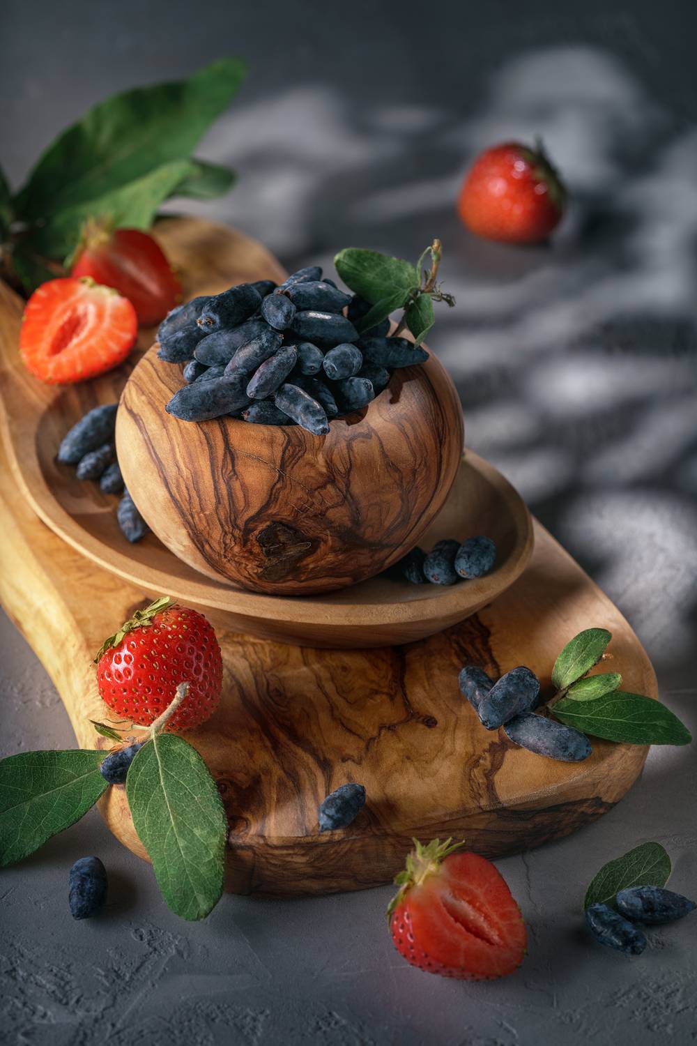 ягоды, клубника, жимолость, фрукты, еда, лето, натюрморт, food, фудфото, ЯR Ольга