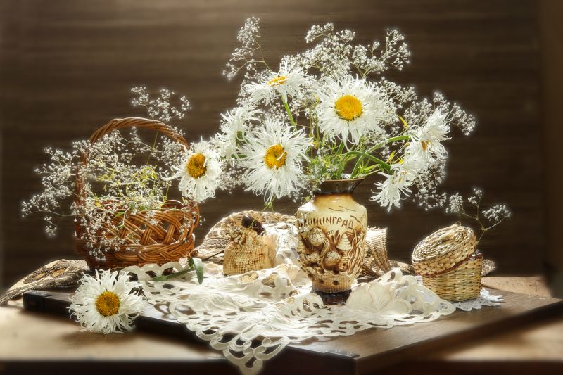 натюрморт, цветы, букет, ромашки, ваза, салфетка Еще раз про Ромашки фото превью