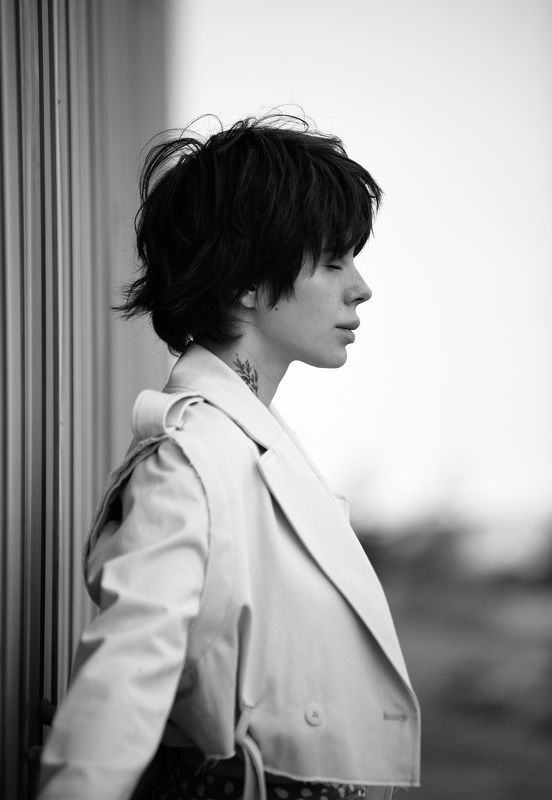 портрет, портретная фотография, женский портрет, естественный свет, фотосессия, чб, девушка, естественность Настя фото превью