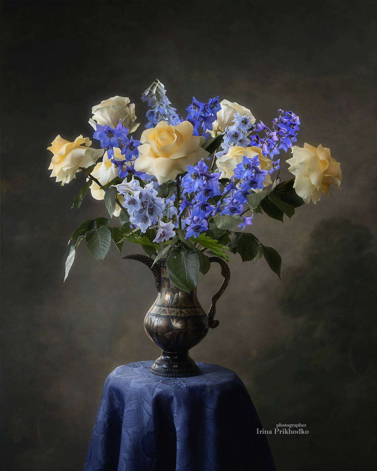 натюрморт, цветы, розы, дельфиниум, букет, Приходько Ирина