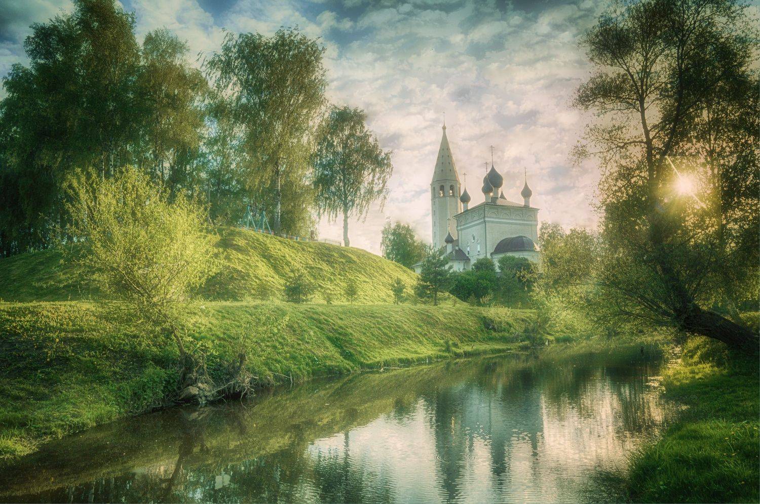 речка солнце церковь отражение, Вера Петри