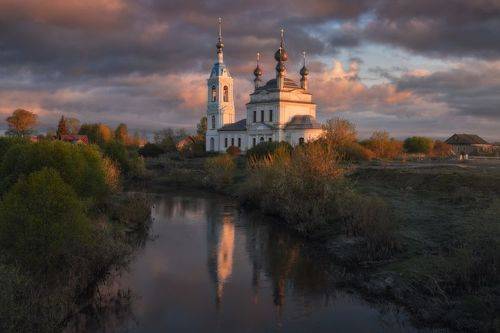 весенний рассвет