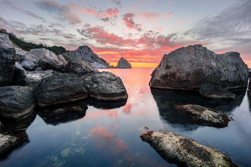 рассвет облака море скалы Крым Симеиз Розовый рассвет фото превью