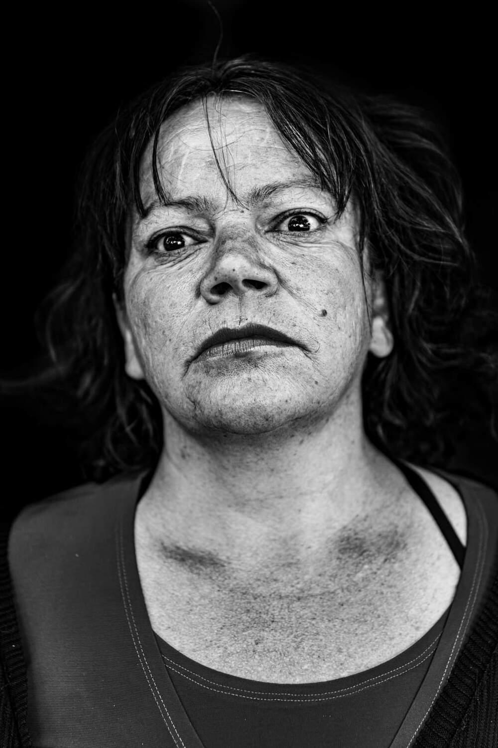 portrait, portraits, female portrait, retrato, retratos, bastian cifuentes araya, periodistafurioso, black and white, black & white, blanco y negro, human, homeless, situacion de calle, in-visibles, invisibles,, Basti&aacute;n Cifuentes Araya
