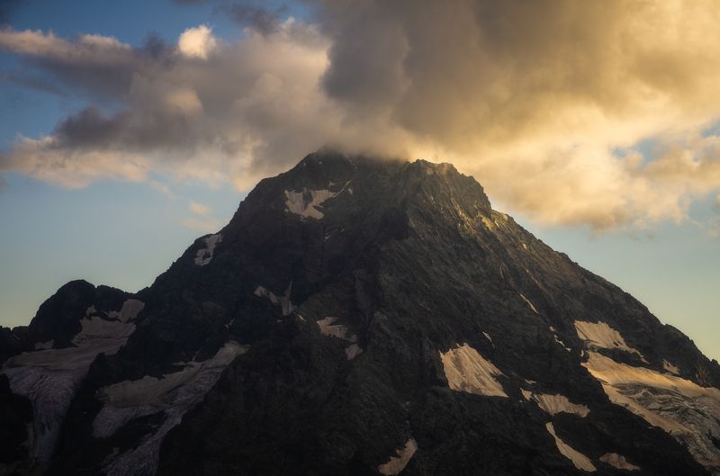 Гора Пшиш на закате фото превью