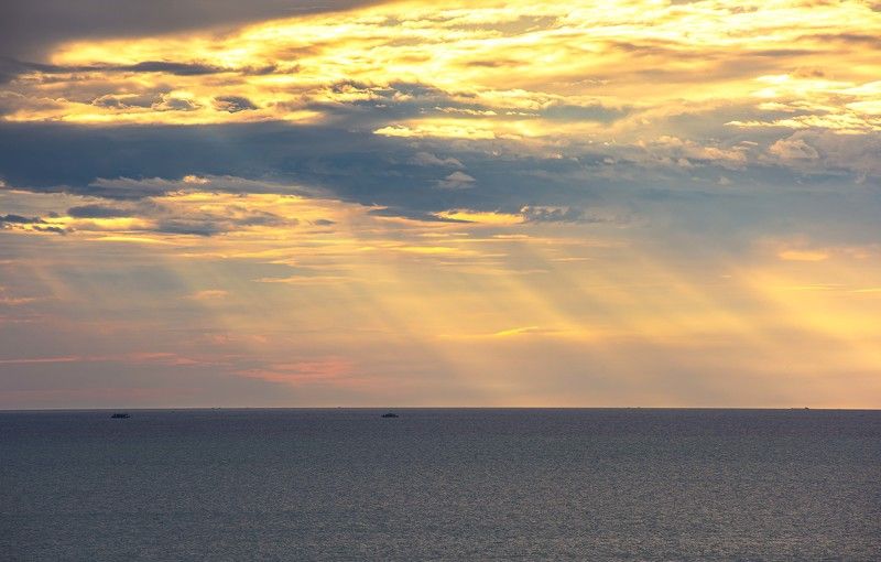 Light sea фото превью