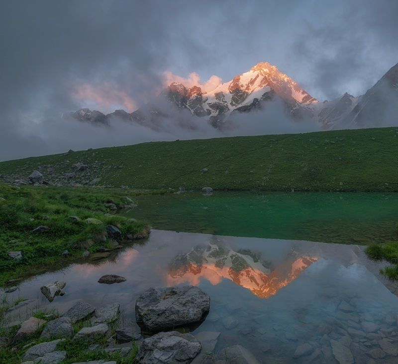 центральный кавказ, кабардино-балкария, безенги, ледник, дыхтау, баранкош, закат, июль Парящий в облаках фото превью