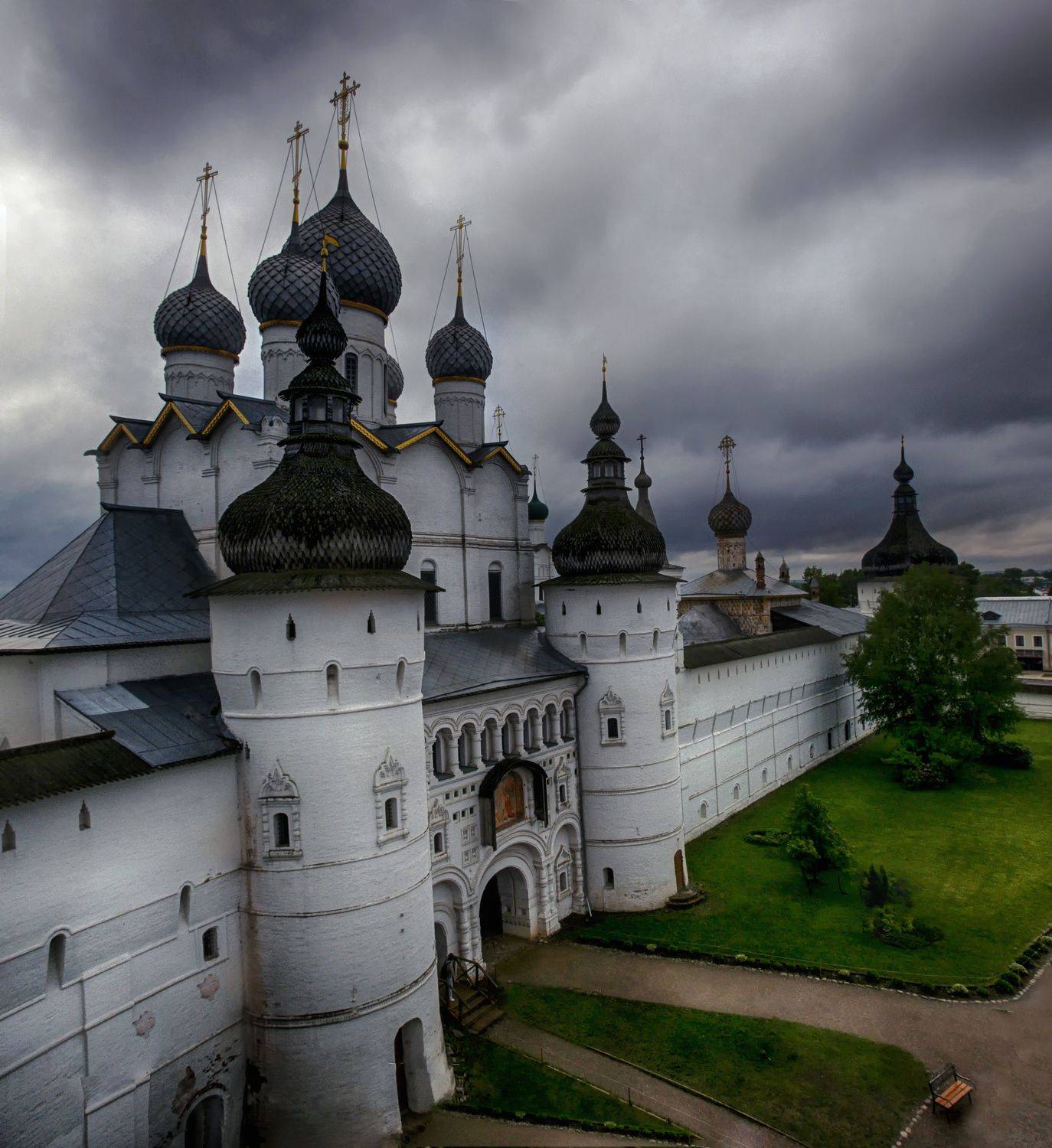 церкви башни стена, Вера Петри