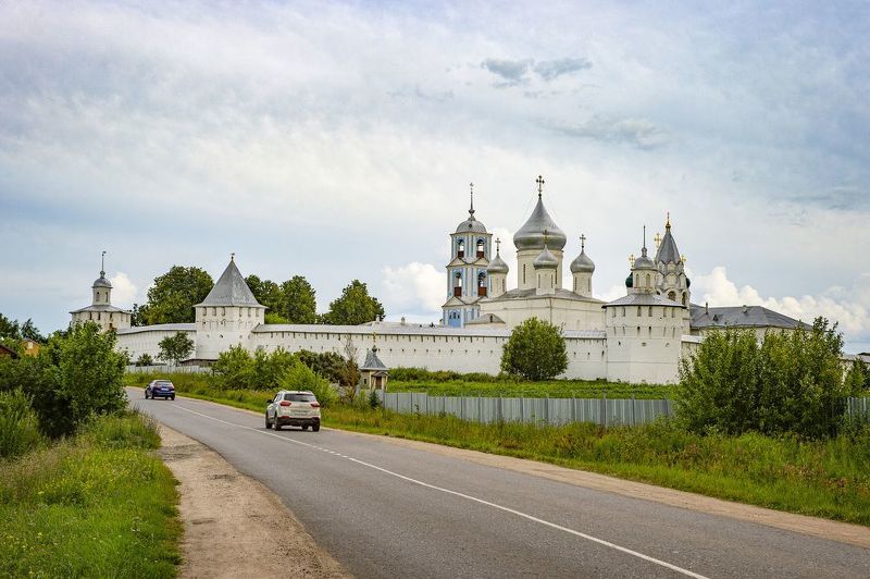 Никитский монастырь . фото превью