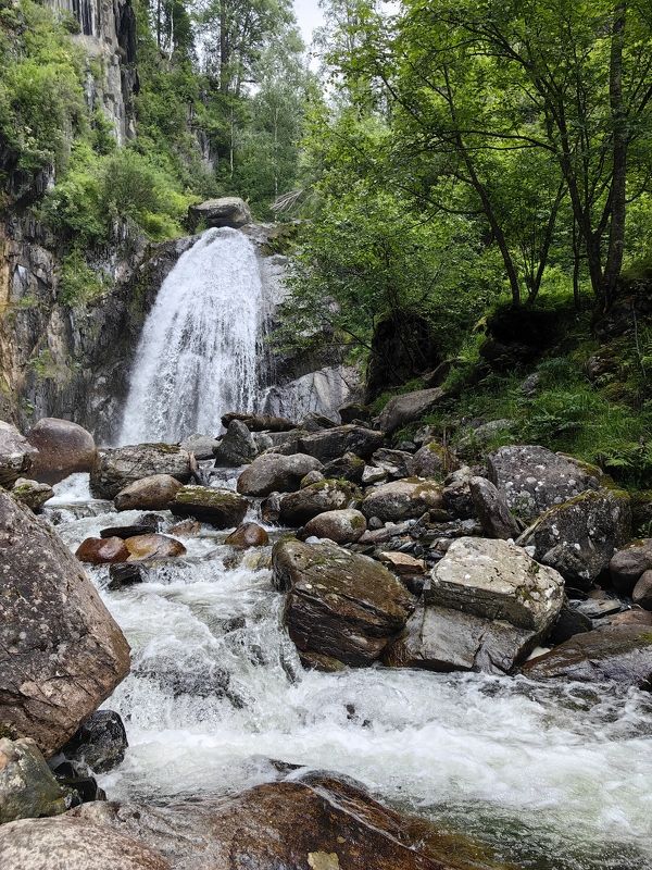 Водопад Корбу фото превью