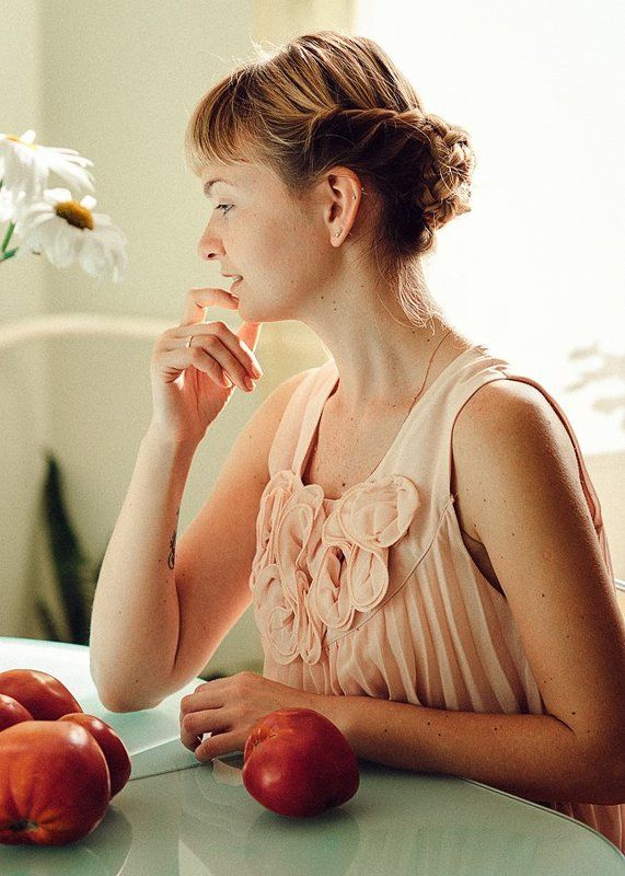 Девушка, Лето, Ромашки, Солнечный свет, Томаты *** фото превью