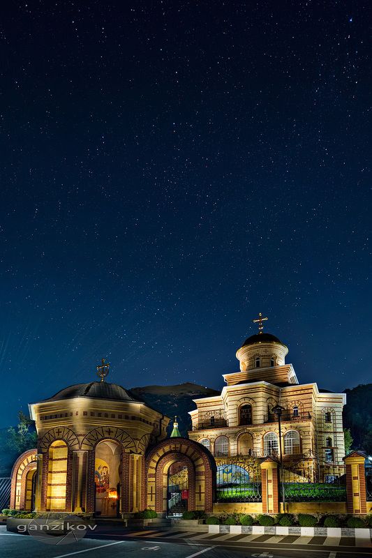 россия, ставрополье, кмв, пятигорск, ночь, монастырь, звезды, пейзаж, архитектура Второафонский монастырь фото превью