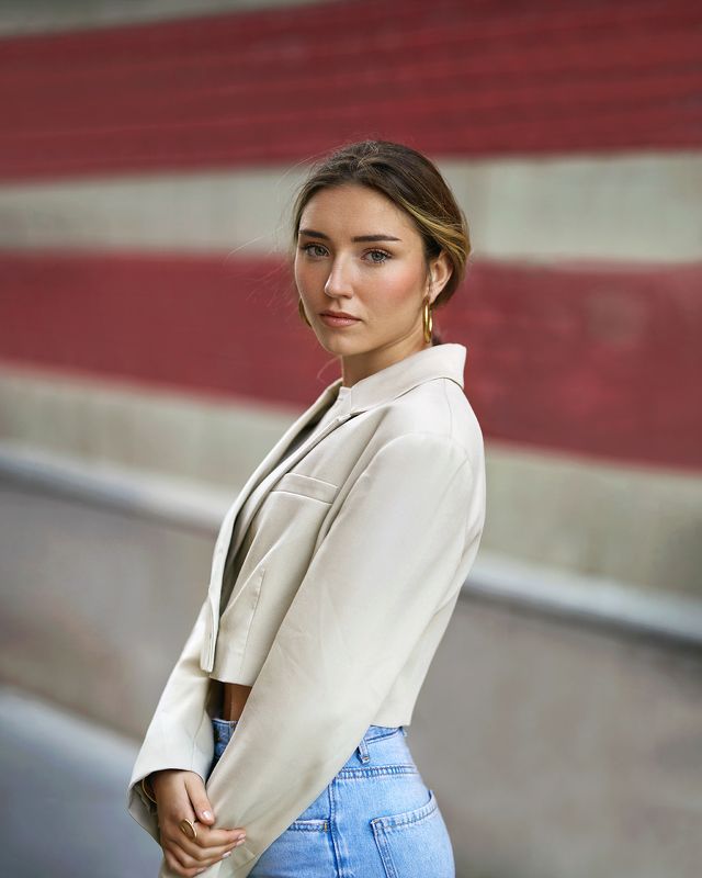 Lara фото превью