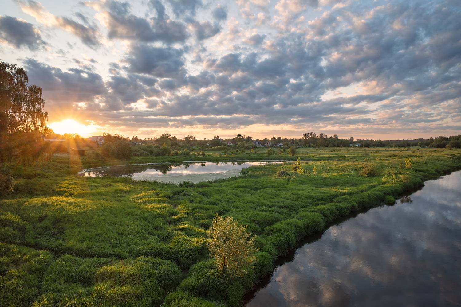 вечер,закат,небо,облака,солнце,лучи,река,отражение, Виталий Полуэктов