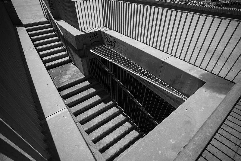 Параллели и меридианы (подражая Эшеру) фото превью