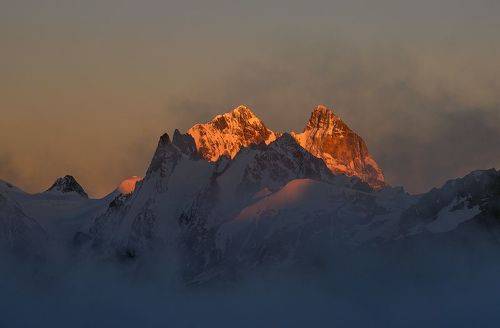 Вечерняя Ушба