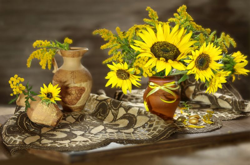 натюрморт, цветы, подсолнухи, пижма. золотарник,  ваза  фото превью