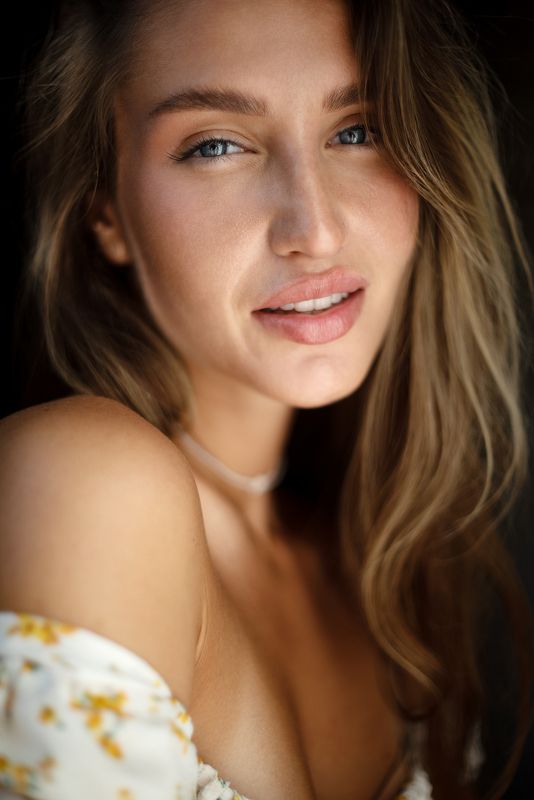 портрет, портретная фотография, женский портрет, естественный свет, фотосессия, цвет, девушка, естественность Анна фото превью