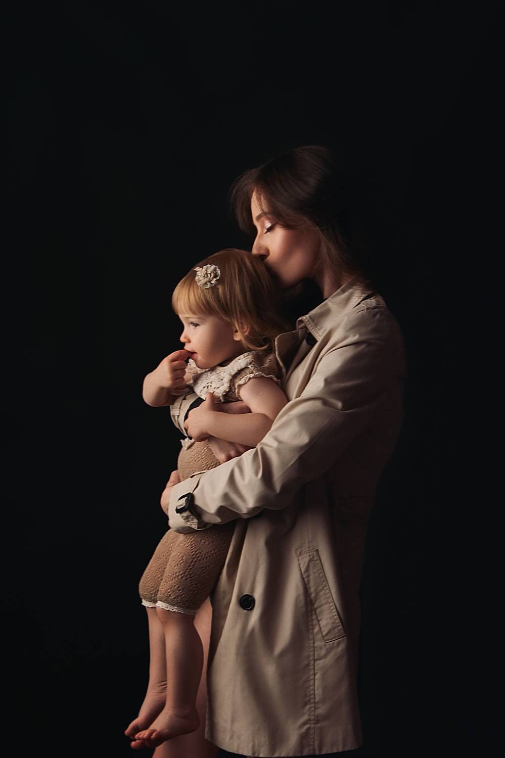 mom and baby, mom, mother, love, maternity, baby, family, babyphoto, familyphoto, children, childrenphoto, childrenphotography, мама, мама и малыш, мать и дитя, малышка, дочка, любовь, портрет, студийный портрет, семейный портрет, детский портрет, Ману Фалько