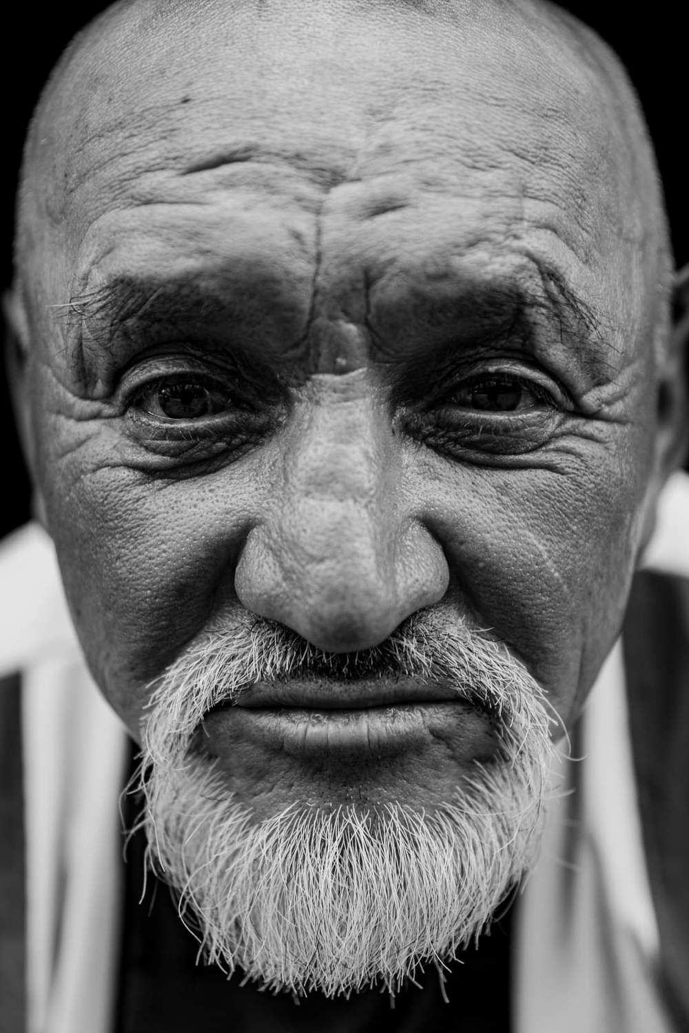 portrait, portraits, male portrait, retrato, retratos, bastian cifuentes araya, periodistafurioso, black and white, black & white, blanco y negro, human, homeless, situacion de calle, in-visibles, invisibles,, Basti&aacute;n Cifuentes Araya