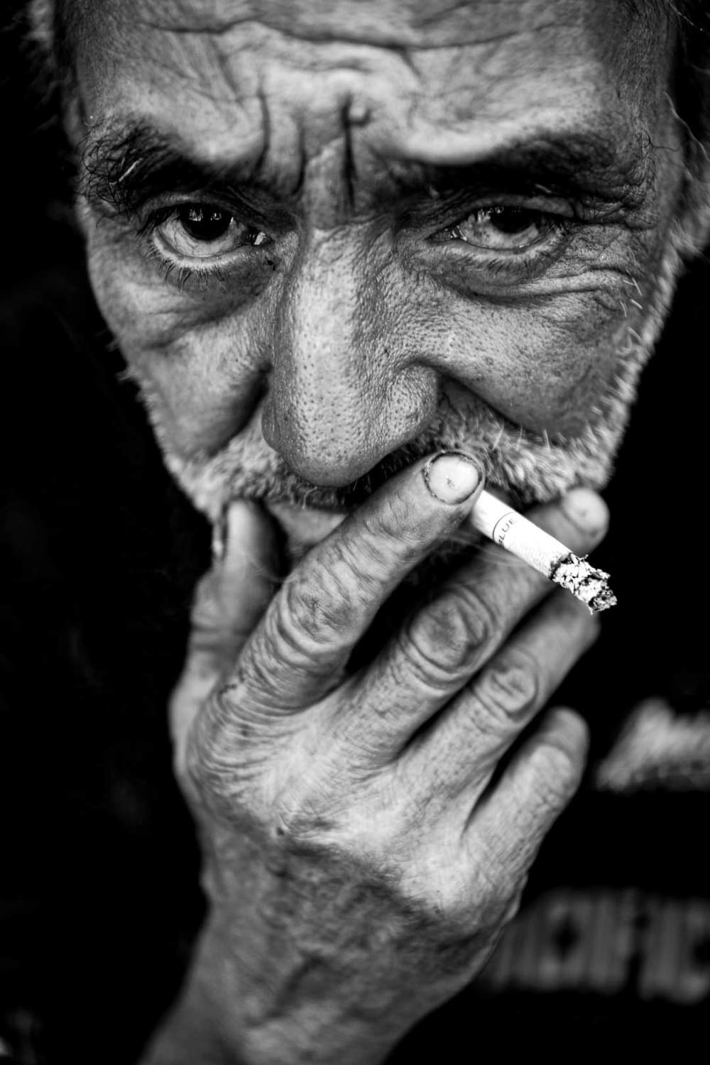 portrait, portraits, male portrait, retrato, retratos, bastian cifuentes araya, periodistafurioso, black and white, black & white, blanco y negro, human, homeless, situacion de calle, in-visibles, invisibles,, Basti&aacute;n Cifuentes Araya