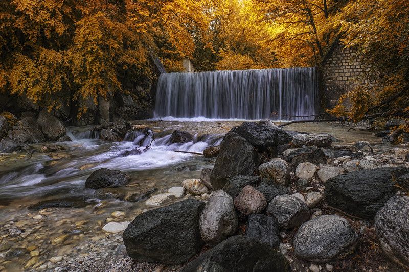 Водопады реки Аспропотамос (белая река) , Греция фото превью