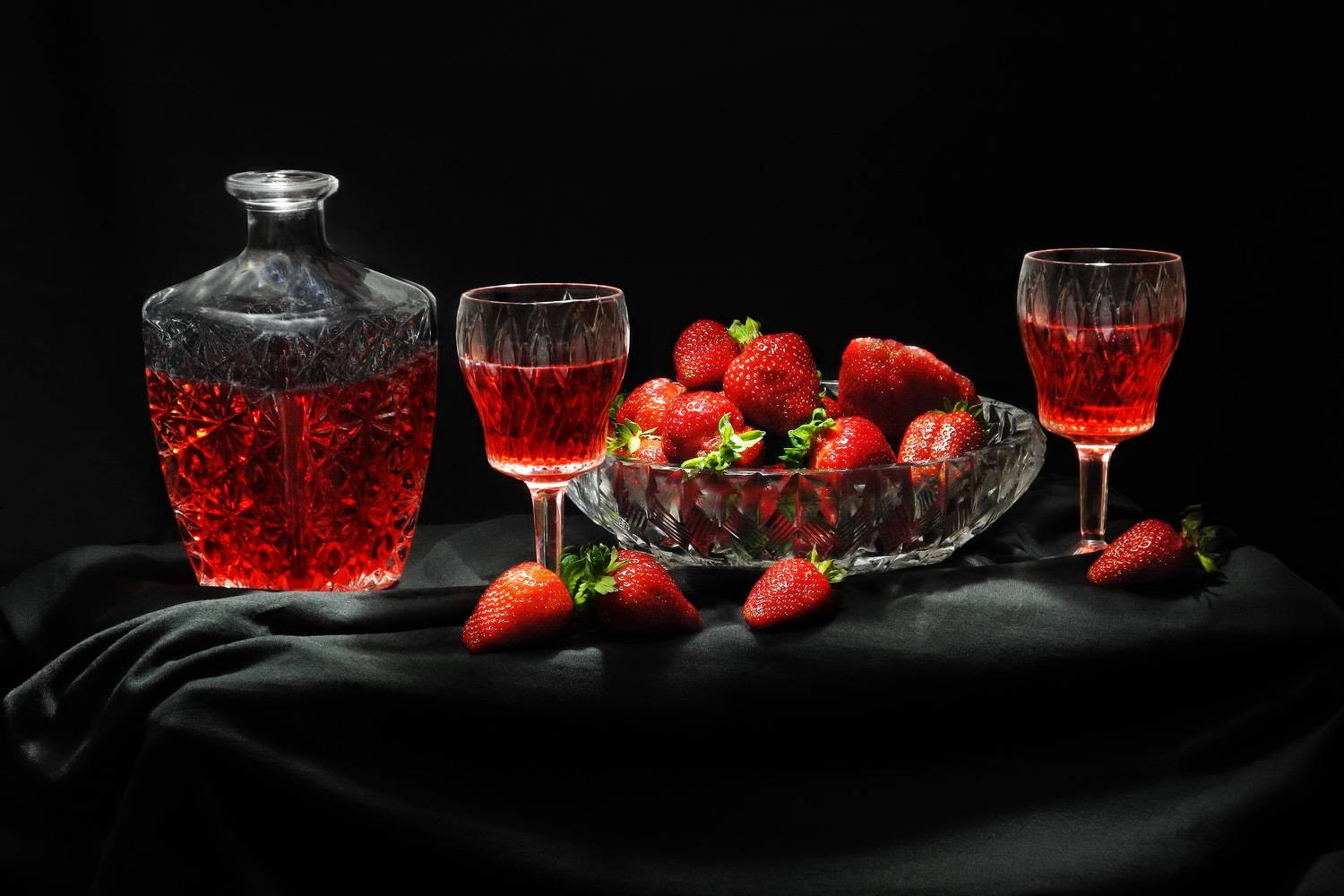 ягоды, клубника, вино, настойка, свидание,, Сергей Фунтовой