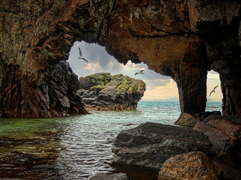 природа, пейзаж, море, камни, арка, чайки Каменная арка фото превью