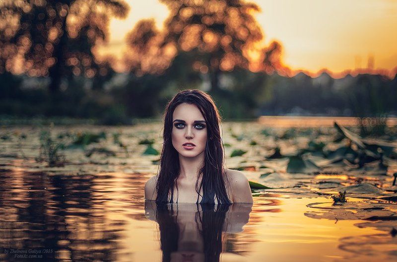 Девушка, Кувшинки, Река ... фото превью