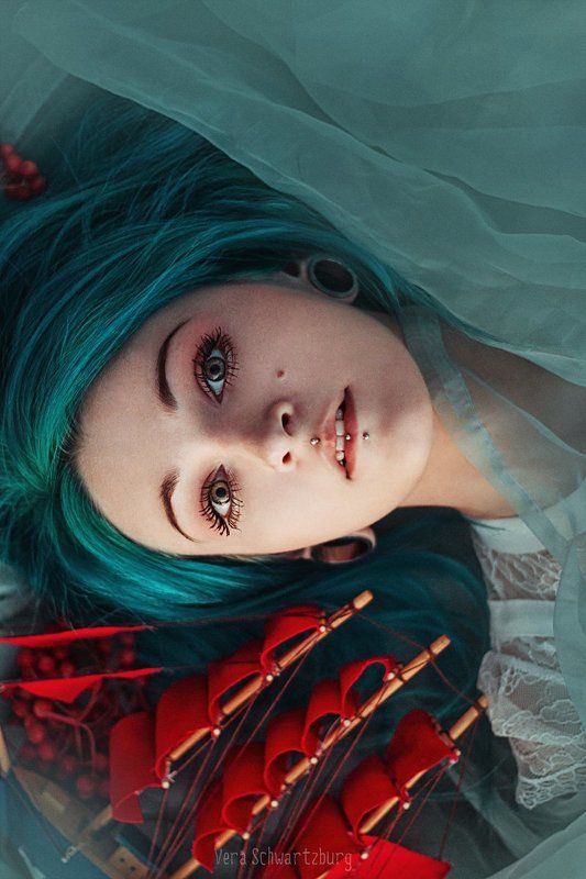 синие, цветные волосы, корабль, девушка, пирсинг Алые паруса фото превью