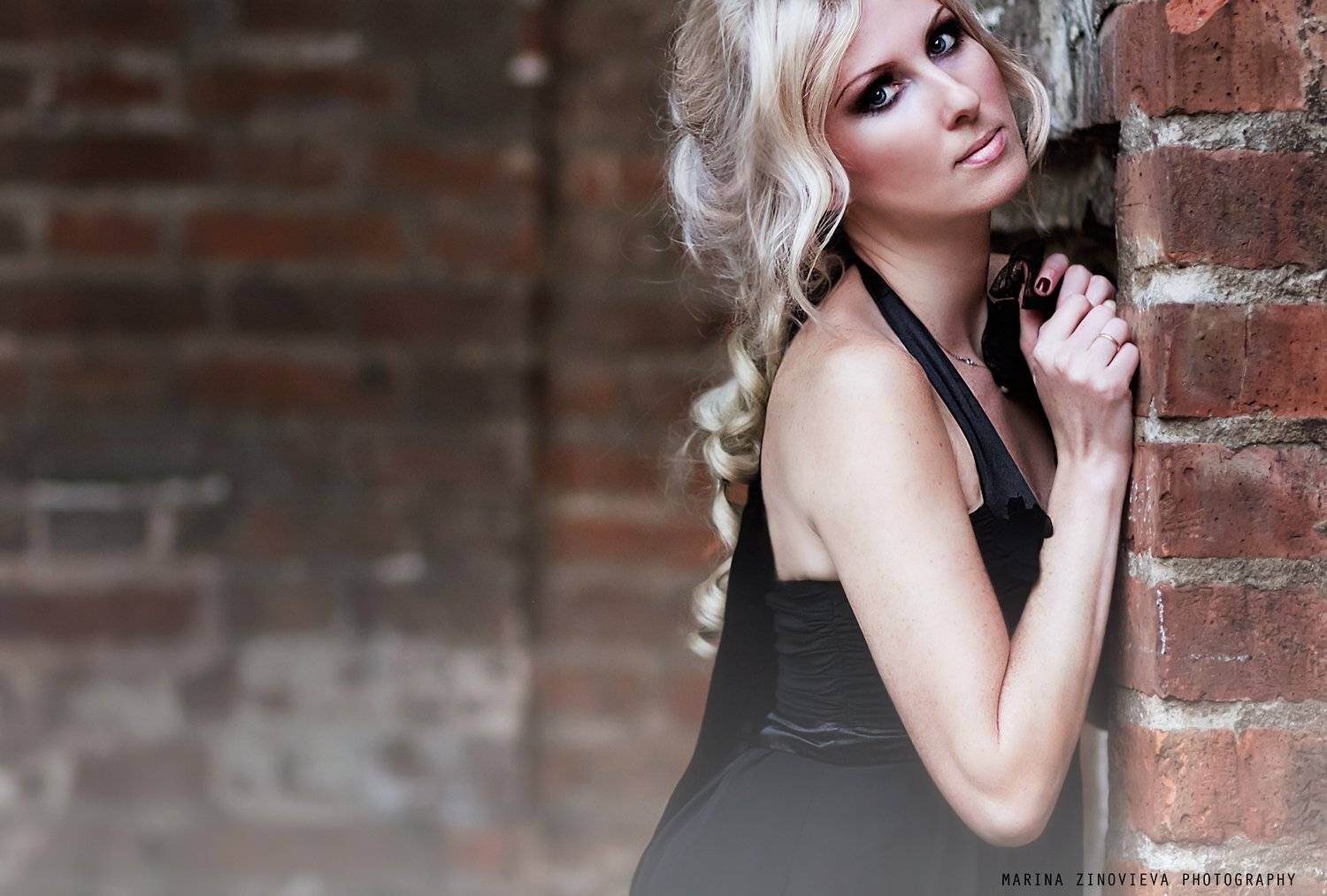 девушка, волосы, портрет, фотограф, фотосессия, платье, глаза, смоки, чёрный, блонд, Marina-Zinovieva