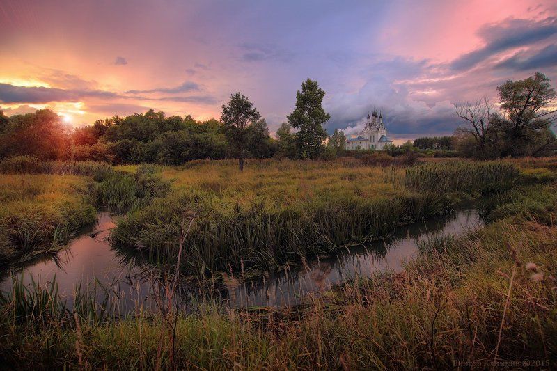 вечер, закат, река, солнце, храм Последний луч фото превью