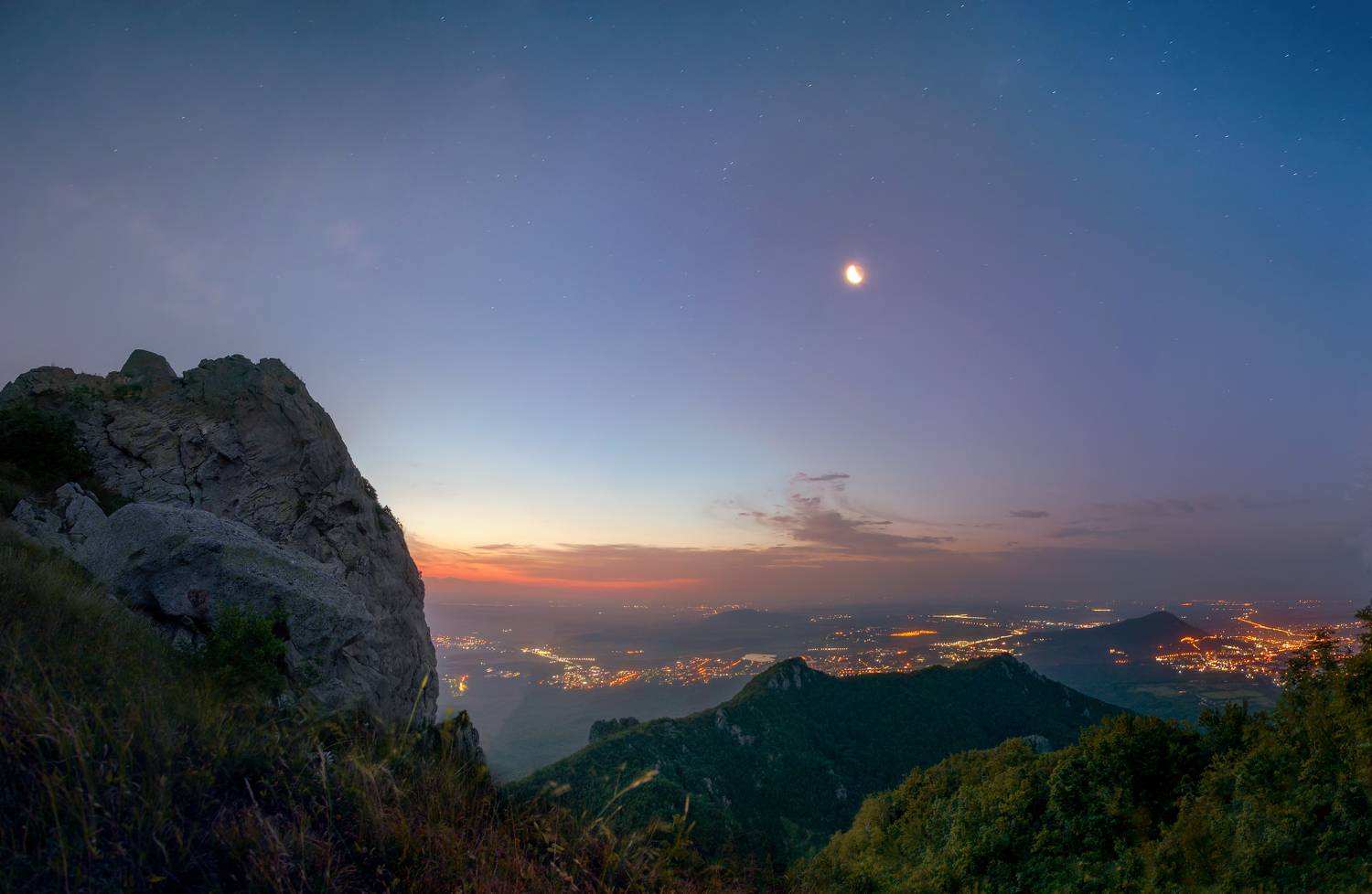 ночь,луна,бештау,кмв,пейзаж, Елена Брежицкая