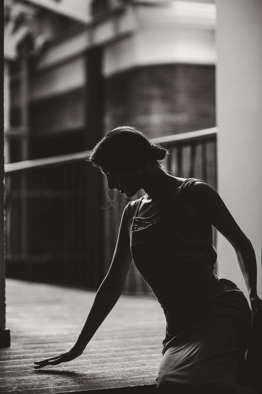 девушка, театр, полумрак, черно-белое, Плешков Алексей