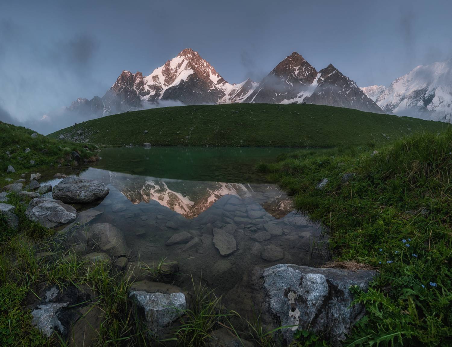 центральный кавказ, кабардино балкария, заповедник, безенги, дыхтау, пик семеновского, баранкош, июль, Мысливцев Николай