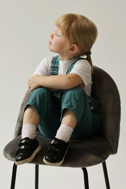 портрет, детский портрет, портрет девочки, съемка в студии, съемка при естветственном свете Полина фото превью