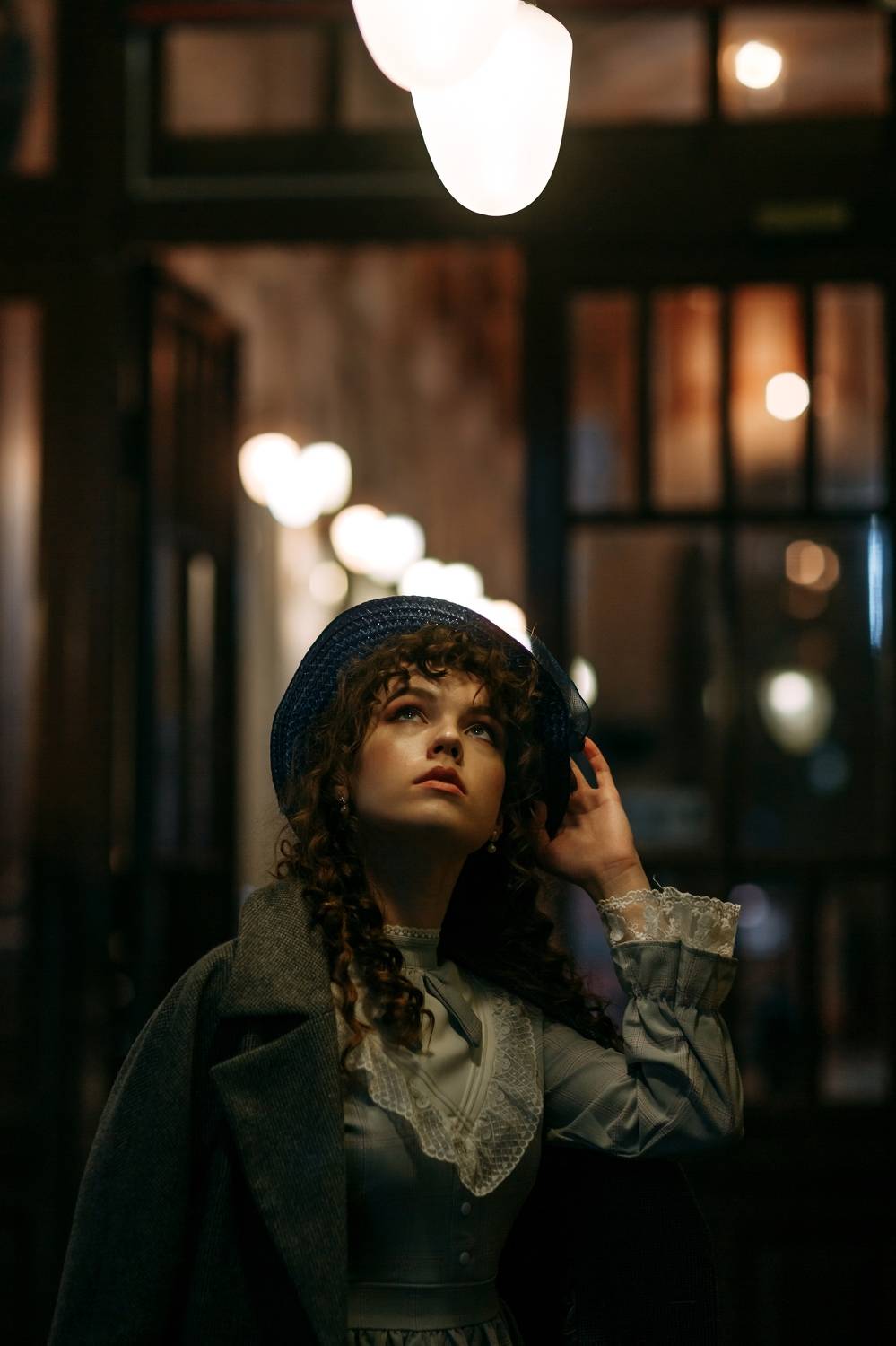 девушка , вокзал, ожидание, ретро образ, Плешков Алексей