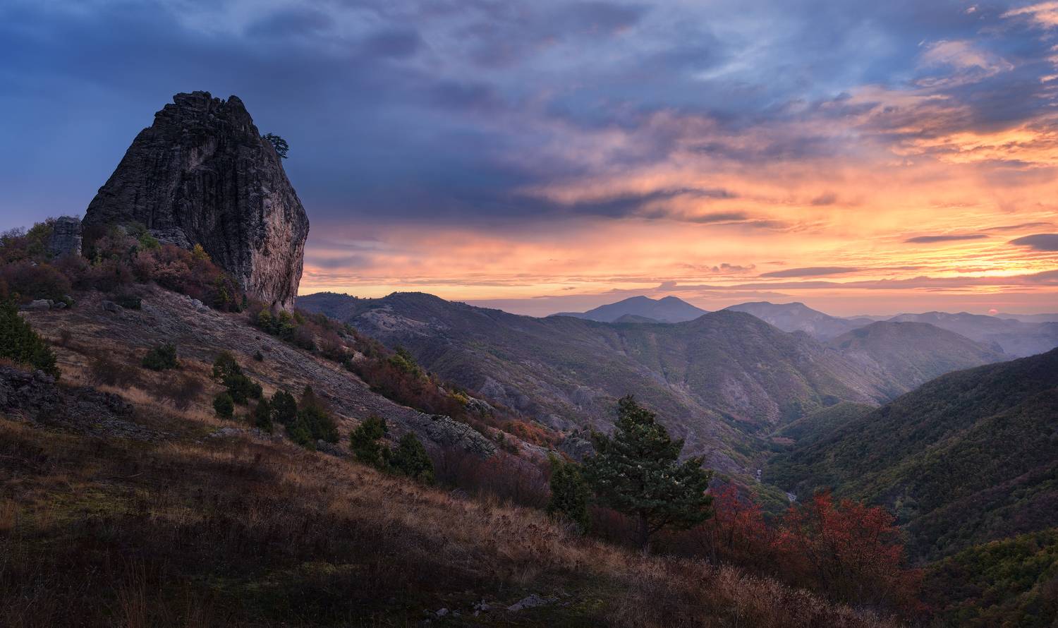 болгария, родопы, утро, вечер, закат, восход, лес, природа, горы, скалы, холм, холмы, природный парк, bulgaria, rhodope, mountains, sunset, sunrise, forest, morning, evening, wood, hill, hills, mountain, rock, rocks, Эрнест Вахеди