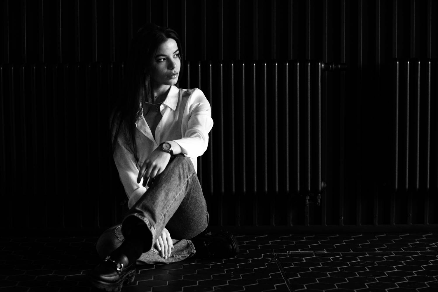 девушка, черно-белое, парадная, Плешков Алексей