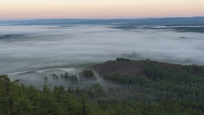 туманное утро фото превью