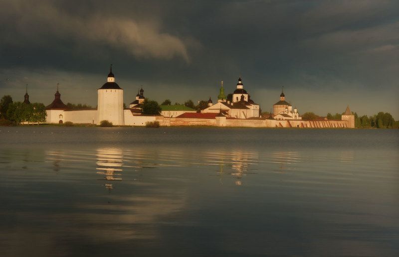 Сиверское озеро: Кирилло-Белозерский мужской монастырь фото превью
