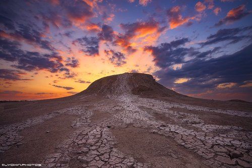 Рассвет Грязевого вулкана