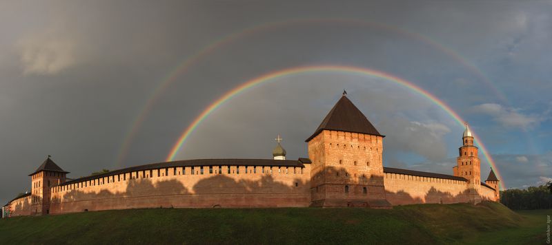 Радуга на закате над кремлём фото превью
