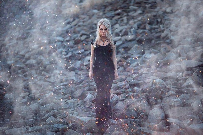 Shadows Approaching фото превью